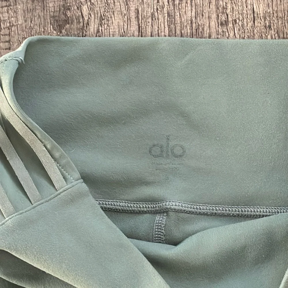Alo Yoga Stirrup Leggings ✧ Green ✧ Size S